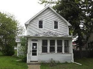 912 Adams Ave, Harvey, ND 58341