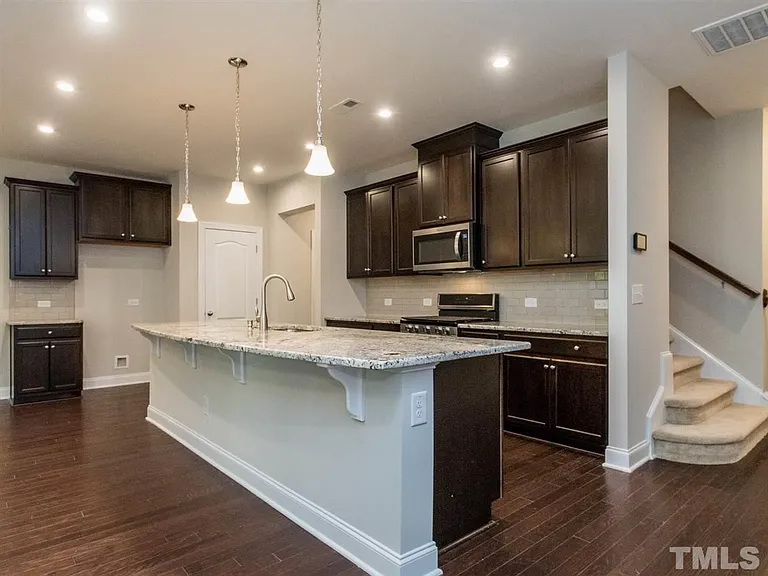 817 Rymark Ct — Photo 13