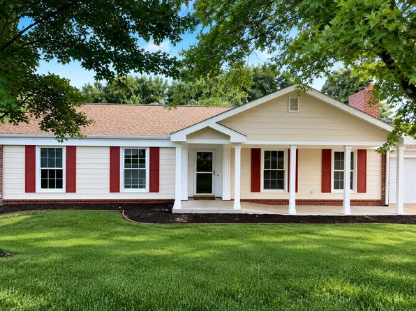 18 Winslow Ln, Saint Louis, MO 63131