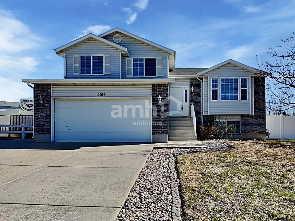2169 W 1520 N