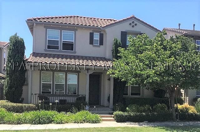 1st image of 482 W Piedmont Dr
