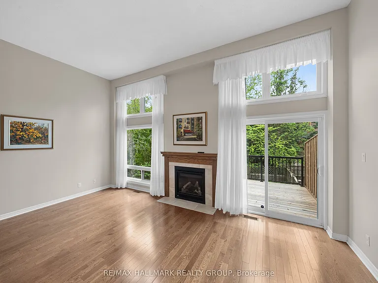 44 Dunbarton Ct — Photo 10