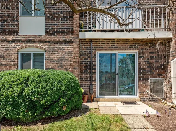 121 N Fillmore Ave Unit 1, Sterling, VA 20164