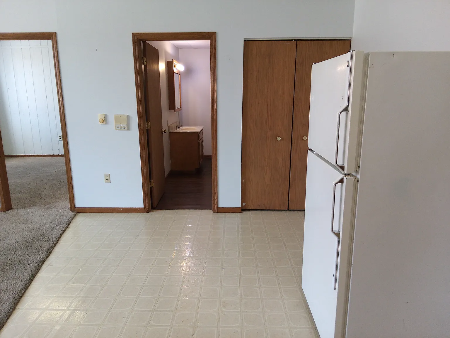 Blue River School - Apt 202 — Photo 3