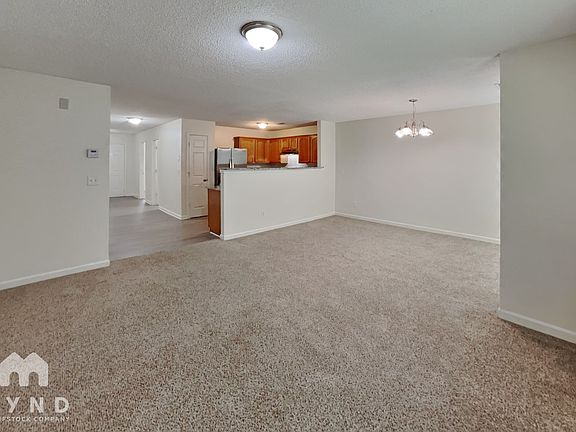 4th image of 6332 Hickory Lane Cir