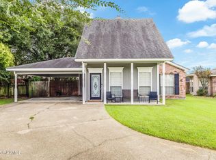 414 Burgess Dr, Broussard, LA 70518