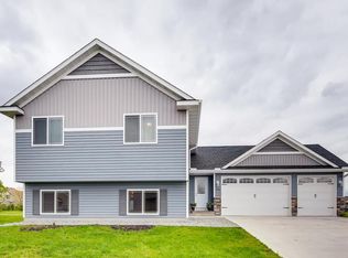 2116 Hope Ave, Lester Prairie, MN 55354