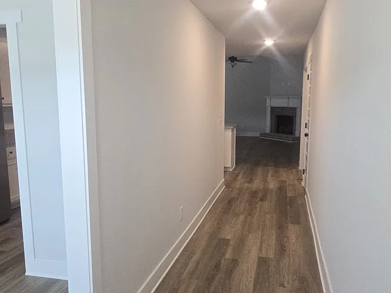 111 Charlie Way — Photo 3