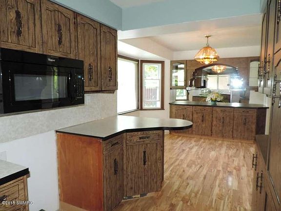 4th image of 3484 Osceola Dr