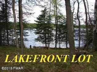 128 Oak Ridge Dr, Dingmans Ferry, PA 18328