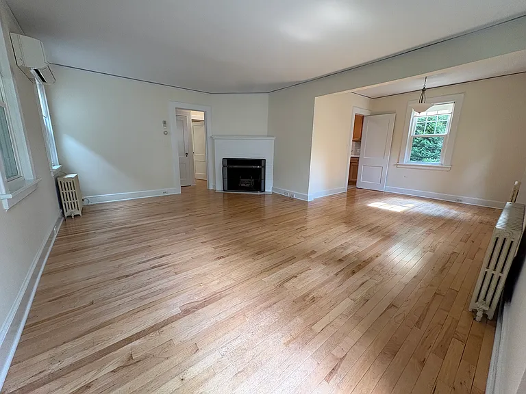 58 Benjamin St — Photo 4
