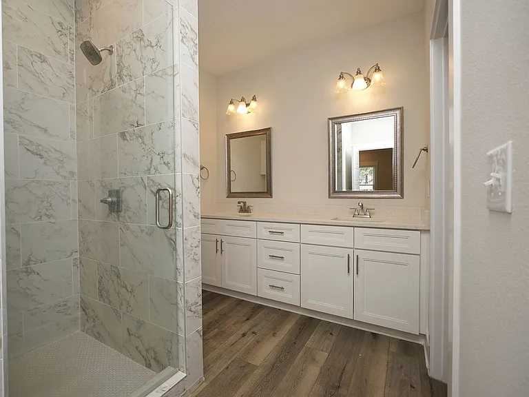 1568 Pine St — Photo 20