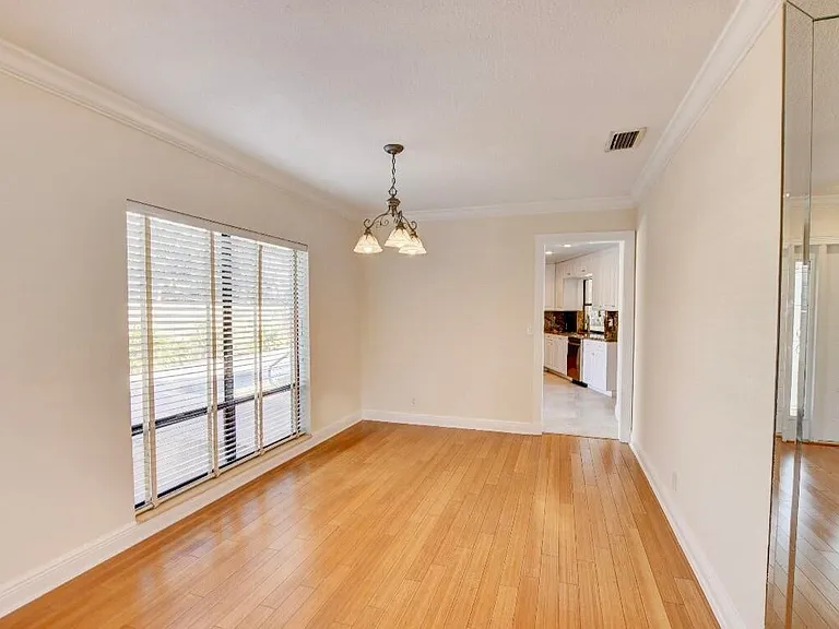 17768 Maplewood Dr — Photo 5