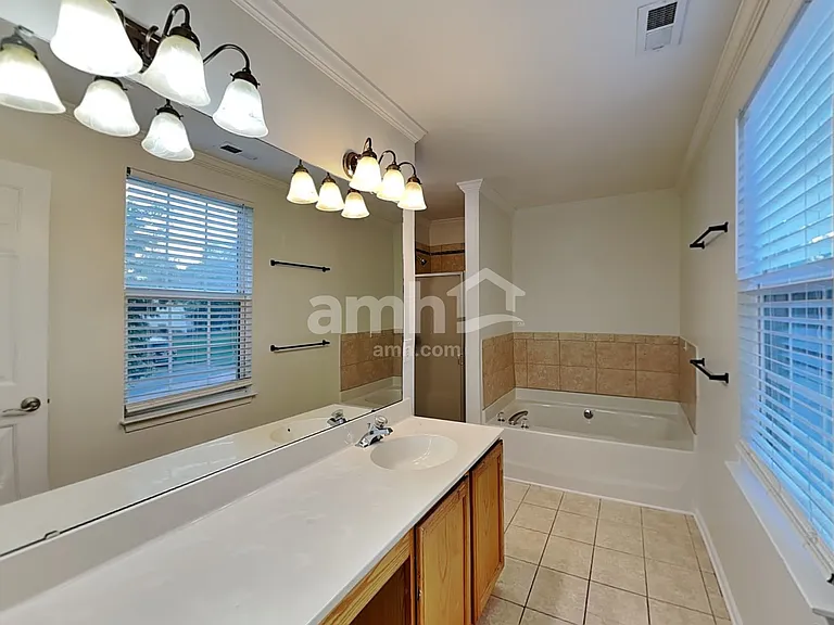 10928 Harringham Ln — Photo 12