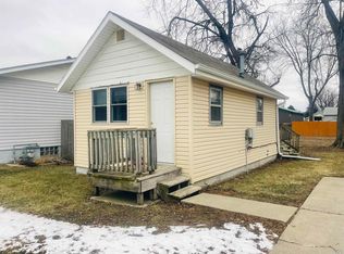 214 E 13th St, South Sioux City, NE 68776
