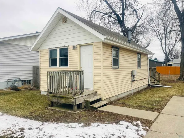 214 E 13th St, South Sioux City, NE 68776