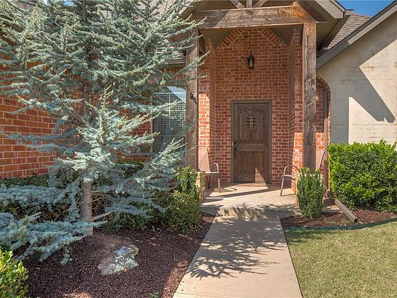 3rd image of 4009 Chesterfield Pl