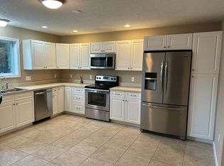 97 Gilbert Rd, Southampton, MA 01073