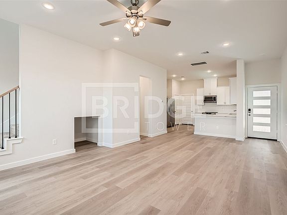 3rd image of 6427 Pine Heights Dr