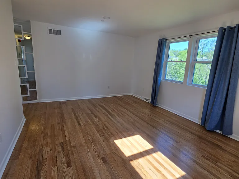 72 Ray St — Photo 9