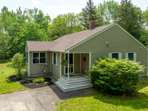 27 Russell Lane, Damariscotta, ME 04543