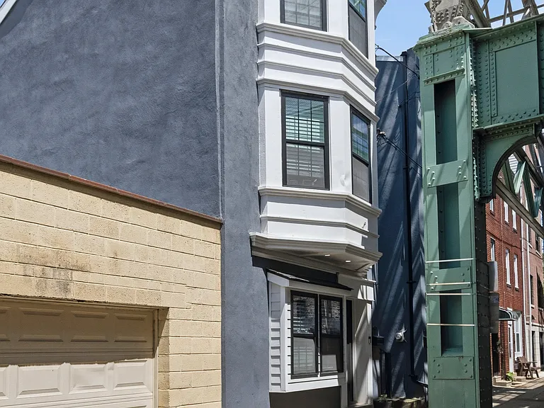 4331 Cresson St — Photo 6