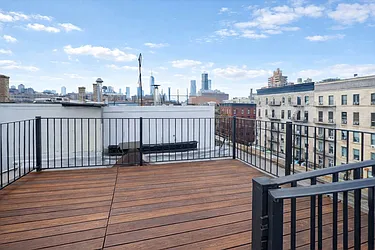 562 Hudson Street, #7