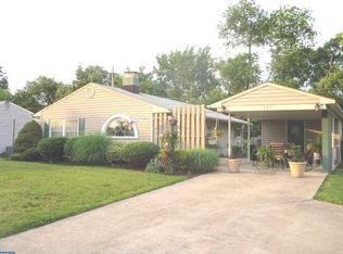 247 Pinewood Dr, Levittown, PA 19054