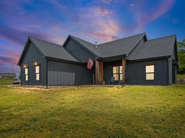 1714 SE Herschell Rd, Tecumseh, KS 66542
