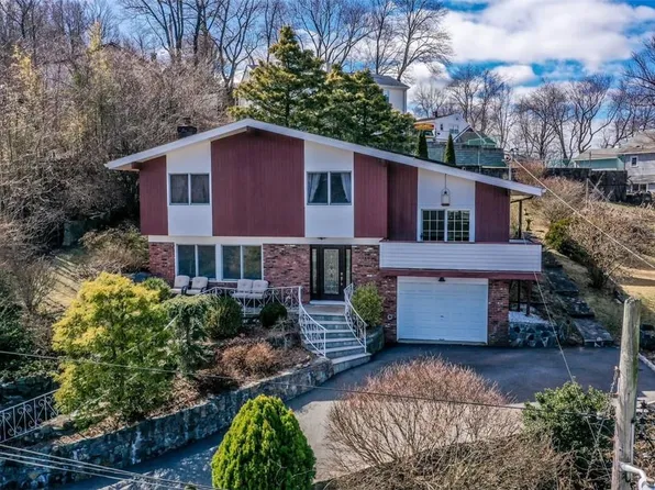 154 Walter Avenue, Thornwood, NY 10594