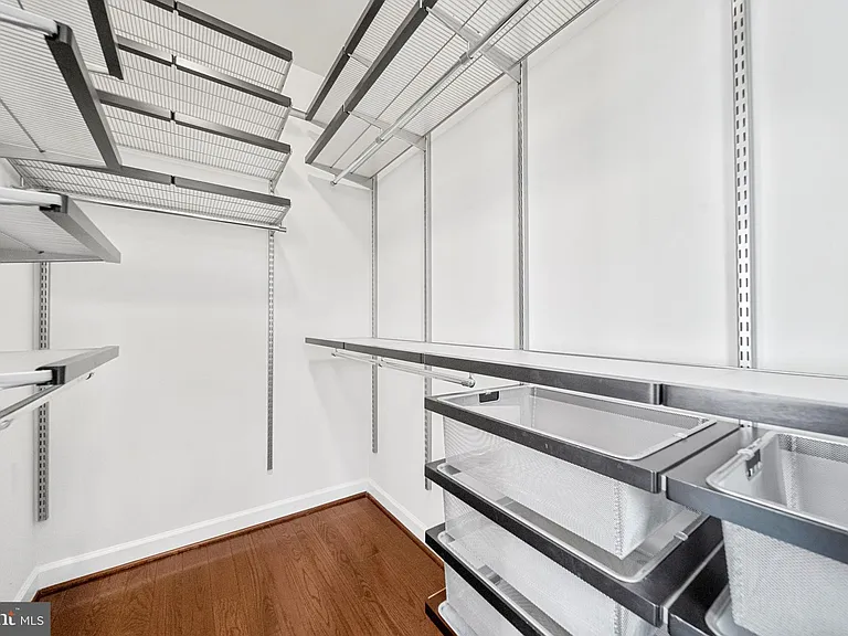 1121 S Lincoln St — Photo 33