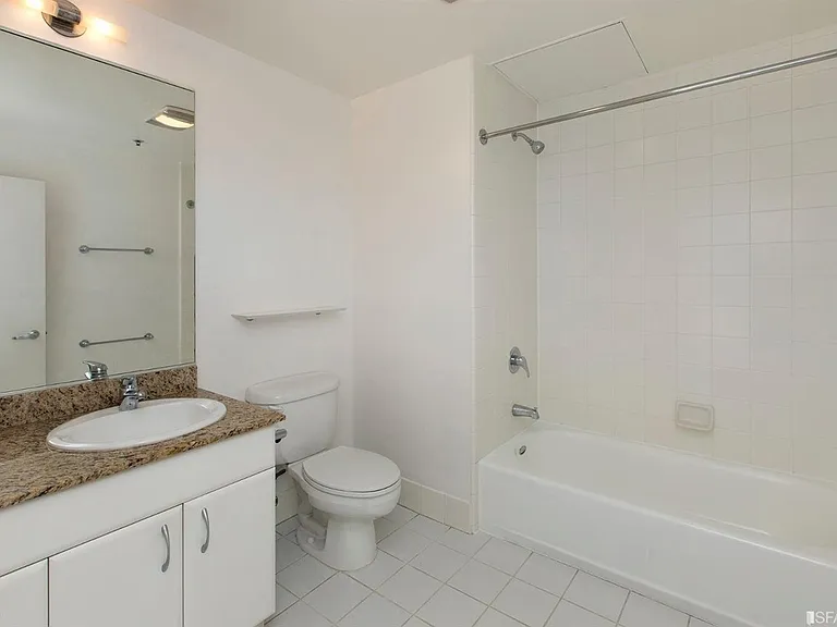 250 King St #368 — Photo 18