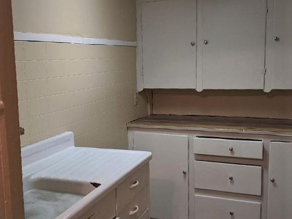 2nd image of 17 Palmetto Ave