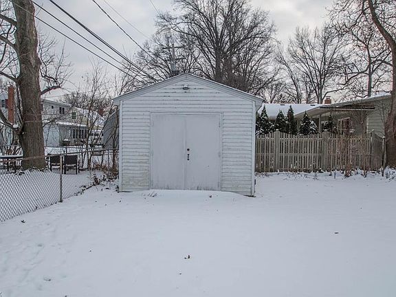 2nd image of 131 Moorewood Ave