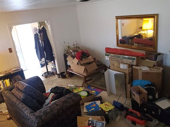 2nd image of 2236 Ridgeview St