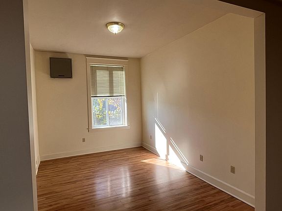 5th image of 423 W 1st Ave APT 230