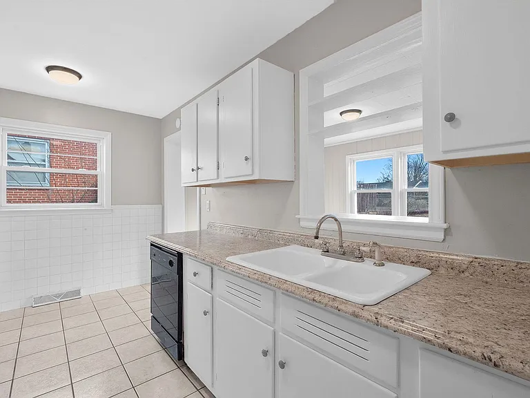 3113 Oaklawn Ave NW — Photo 21