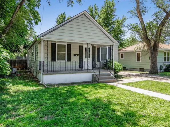 609 E 9th Ave, Hutchinson, KS 67501