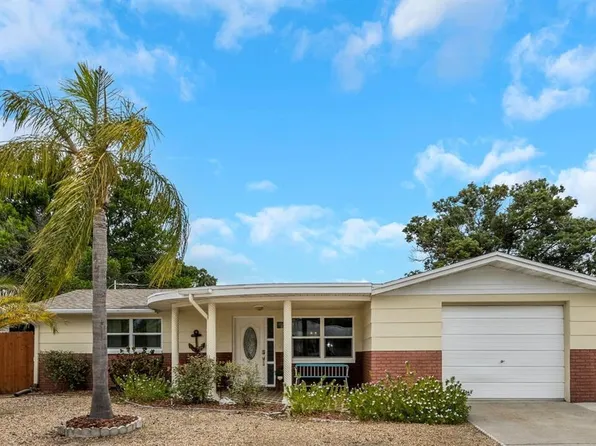 5611 Dolores Dr, Holiday, FL 34690