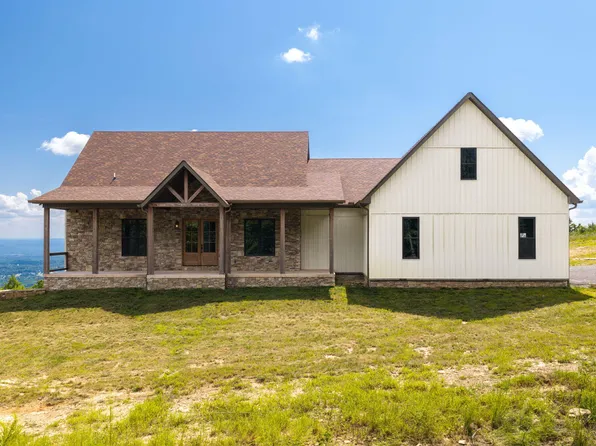 520 Bluff Mountain Dr, Evensville, TN 37332