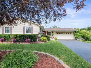 95 Jefreelind Dr, Rochester, NY 14616