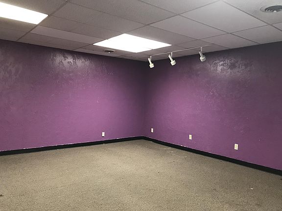 2nd image of 1900 N Macarthur Blvd #212