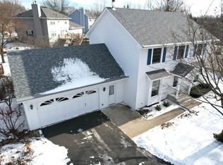 13805 York Ave S, Burnsville, MN 55337
