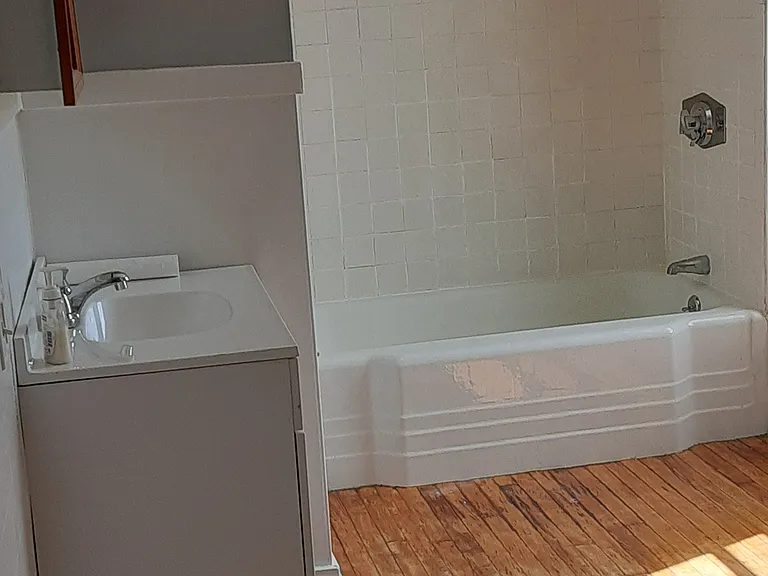 Bathroom
new vanity and toilet