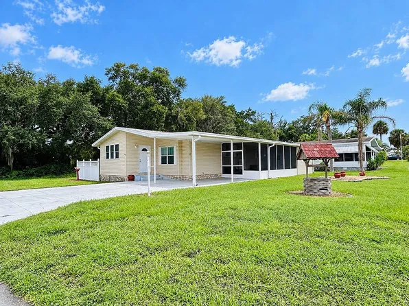 2 Conquistador St, Leesburg, FL 34748