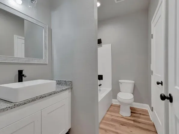 201 Mott Rd #A, Lufkin, TX 75904