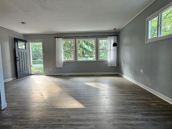 4th image of 4370 Winterringer St