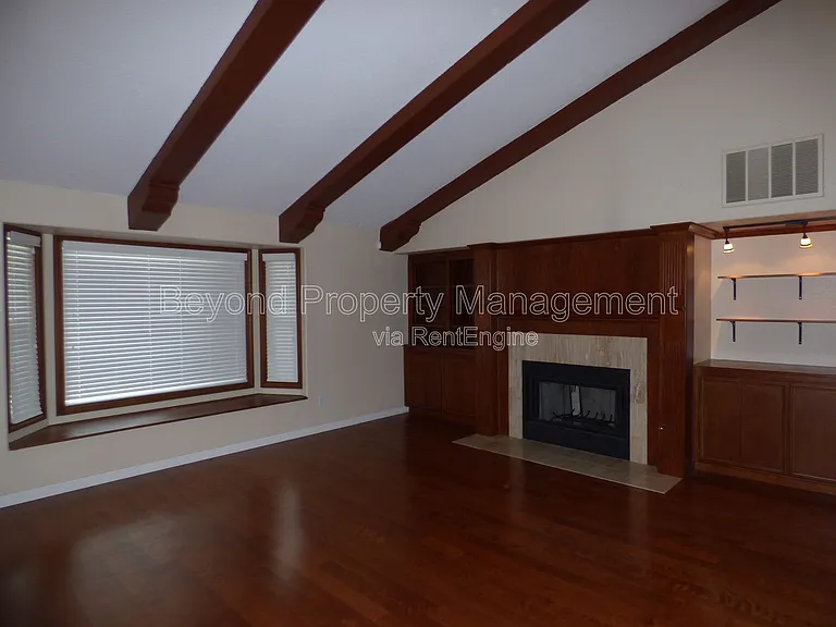 521 Vicki Pl — Photo 6