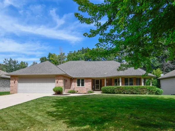 2543 Sage Dr, Green Bay, WI 54302
