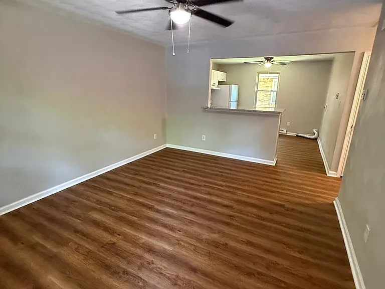 1350 Picadilly St #B — Photo 2